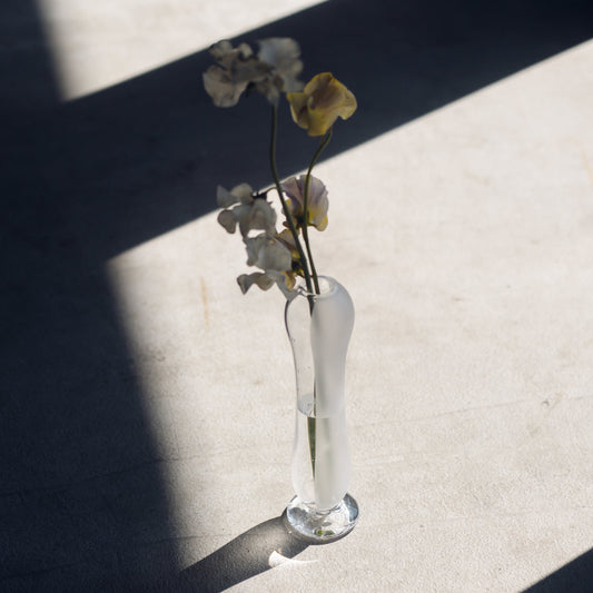 【3/28 21:00受注開始】FLOW(縦置き花器)