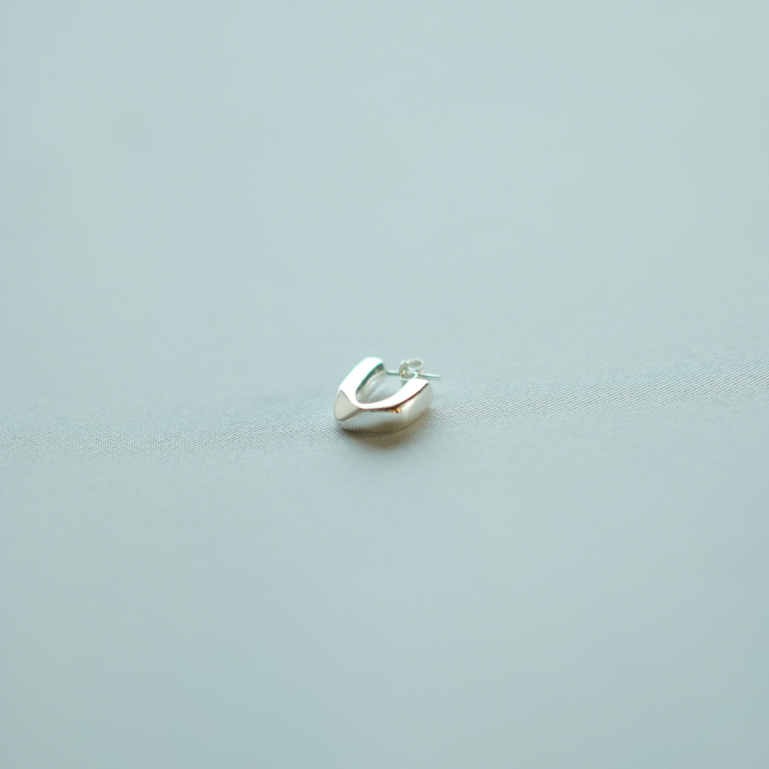 BLANC IRIS×BECCIU. Silhouette-Silver-