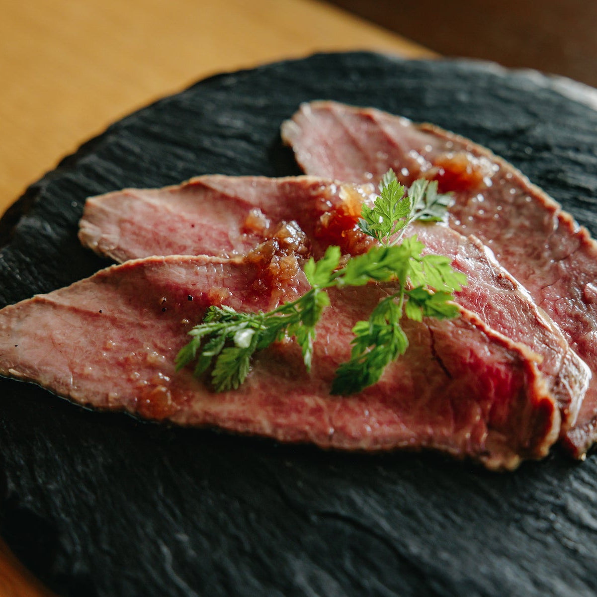 【数量限定】Premium A5 THE WAGYU ROAST BEEF 300g(黒毛和牛5等級モモ肉ローストビーフ )